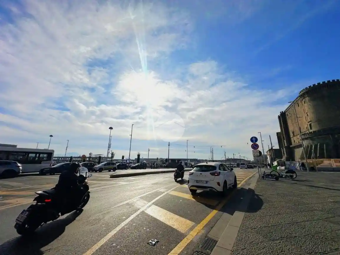 Bilocale via Guglielmo Melisurgo 4, Porto - Municipio, Napoli - foto 5