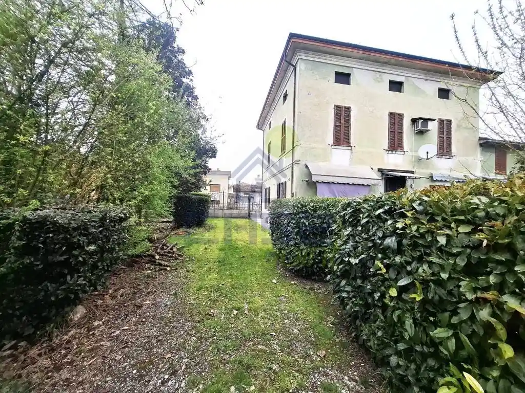 Casa indipendente in vendita a Castelvetro Piacentino