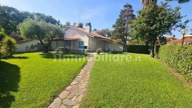 Villa in affitto a Ladispoli