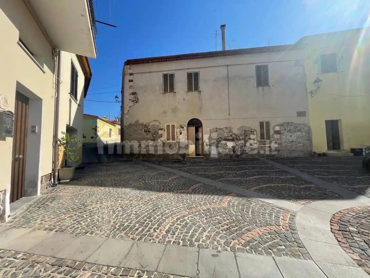 Palazzo - Edificio in vendita a Perfugas