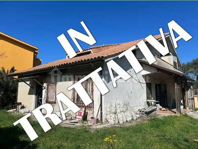 Villa in vendita a Aprilia