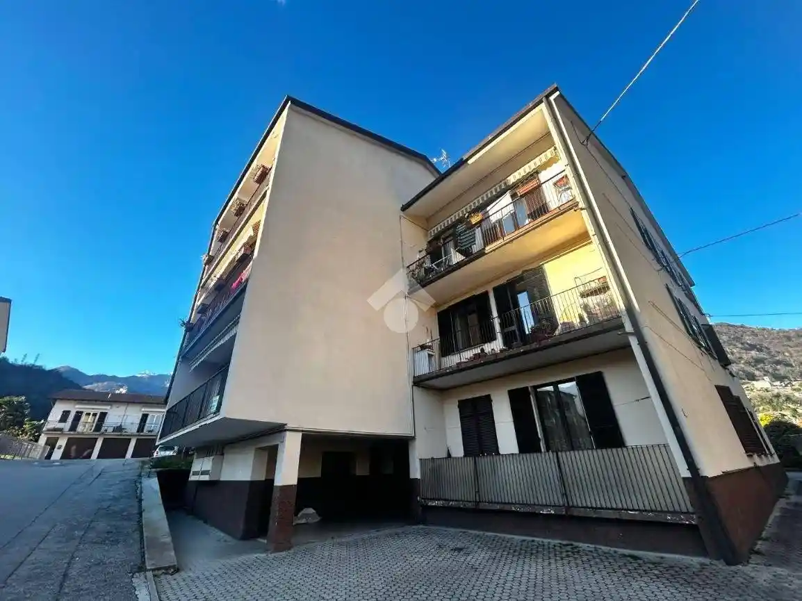 Appartamento in vendita a Gravedona ed Uniti