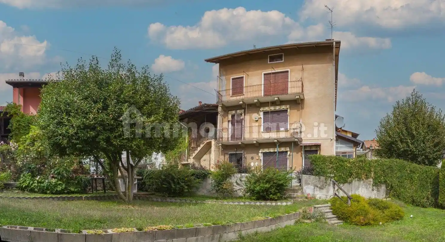 Casa indipendente in vendita a Valdilana