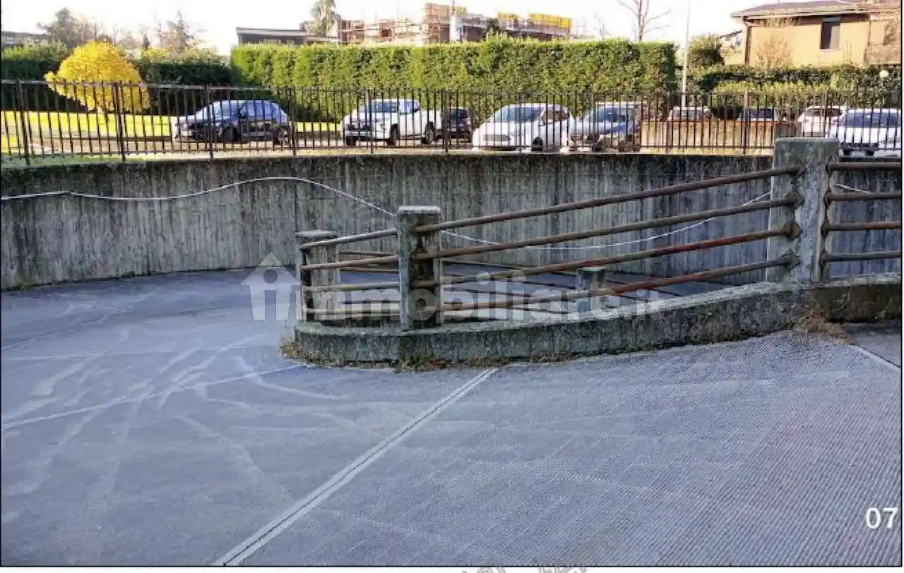 Palazzo - Edificio in vendita a Modena