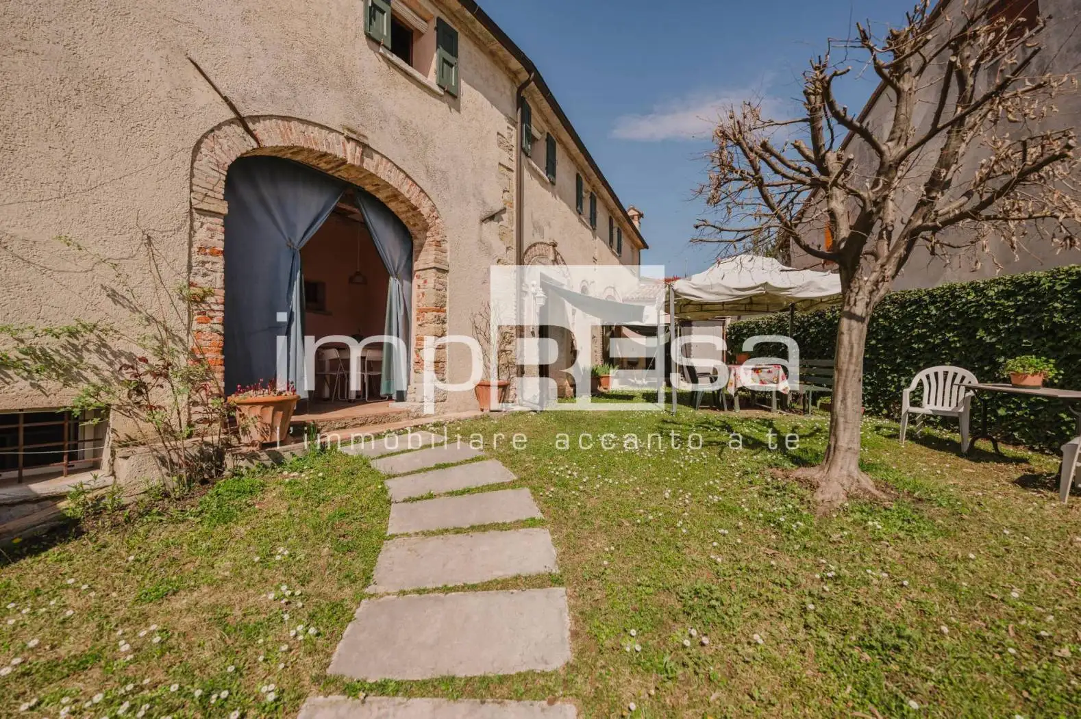 Rustico - Casale in vendita a Castelcucco