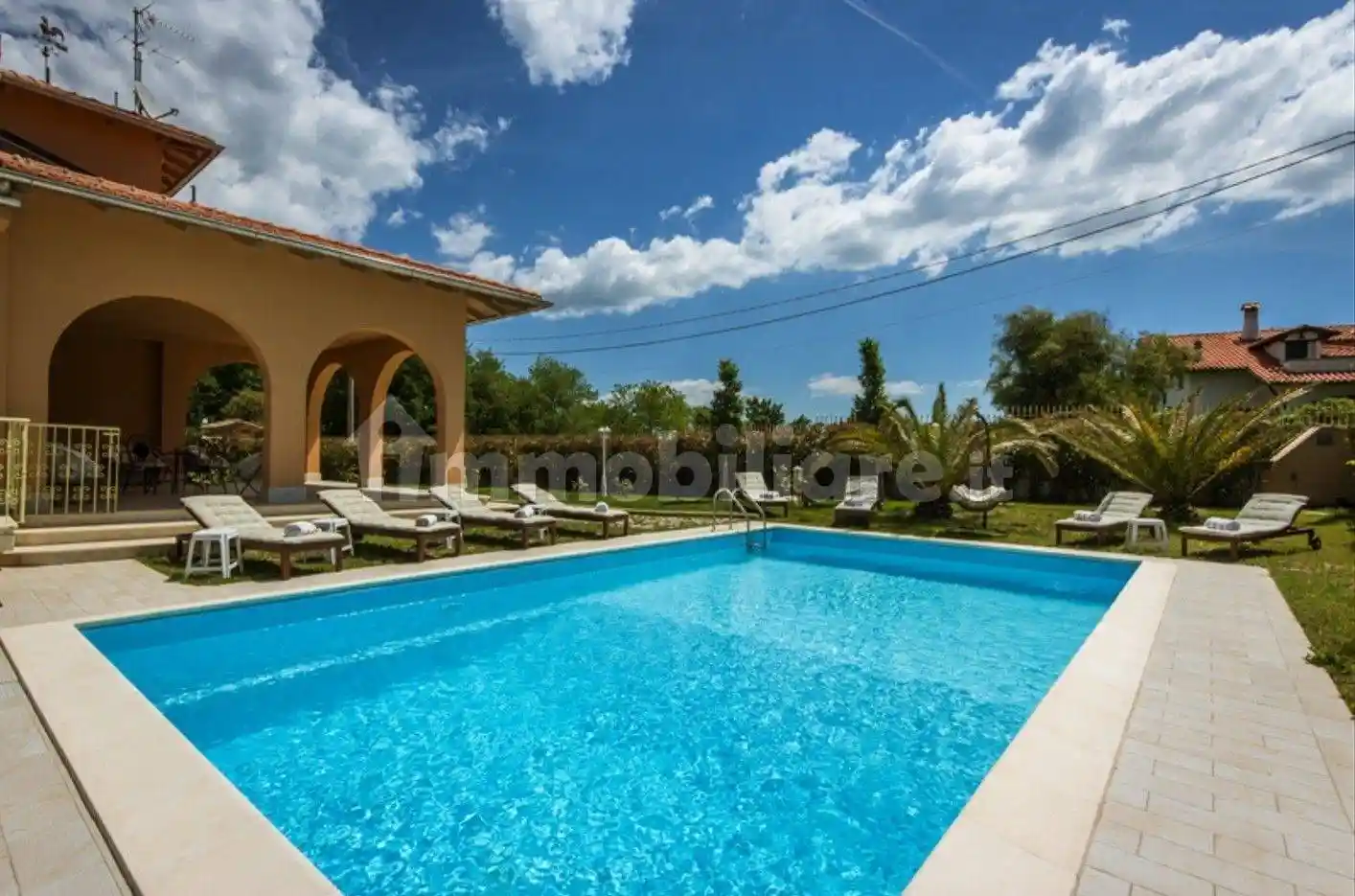 Villa in vendita a Camaiore