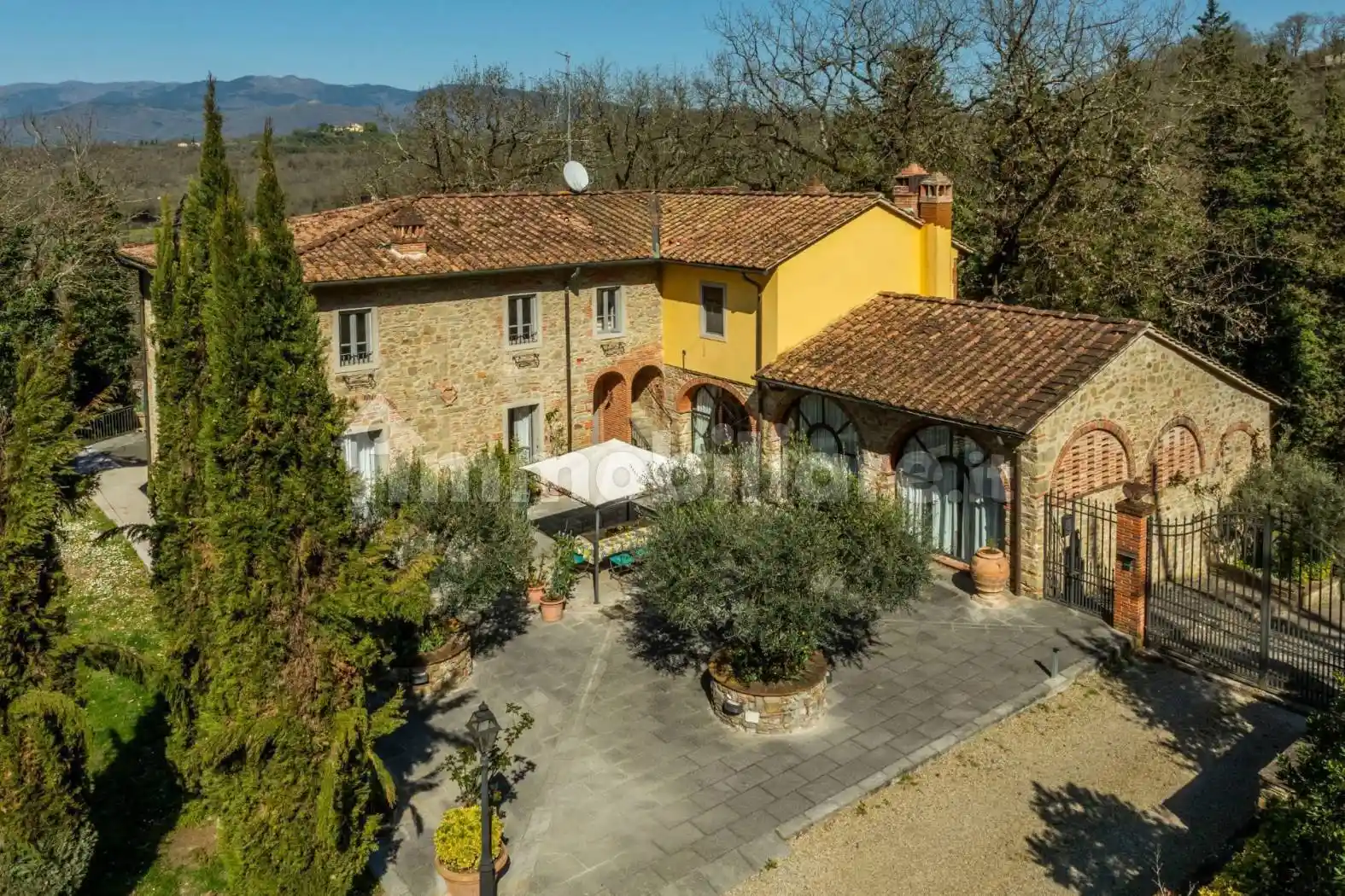 Rustico - Casale in vendita a Montevarchi