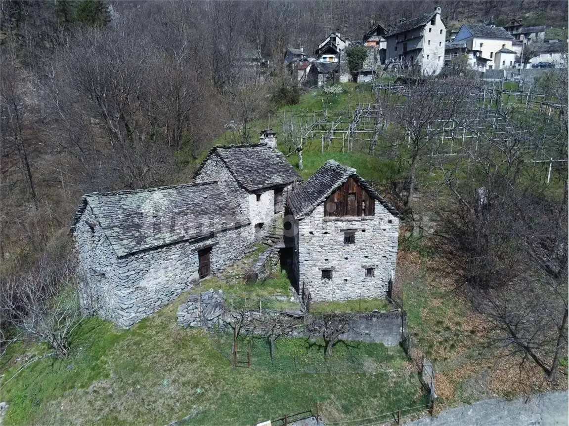 Rustico - Casale in vendita a Trontano