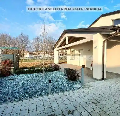 Villa in vendita a Cadeo