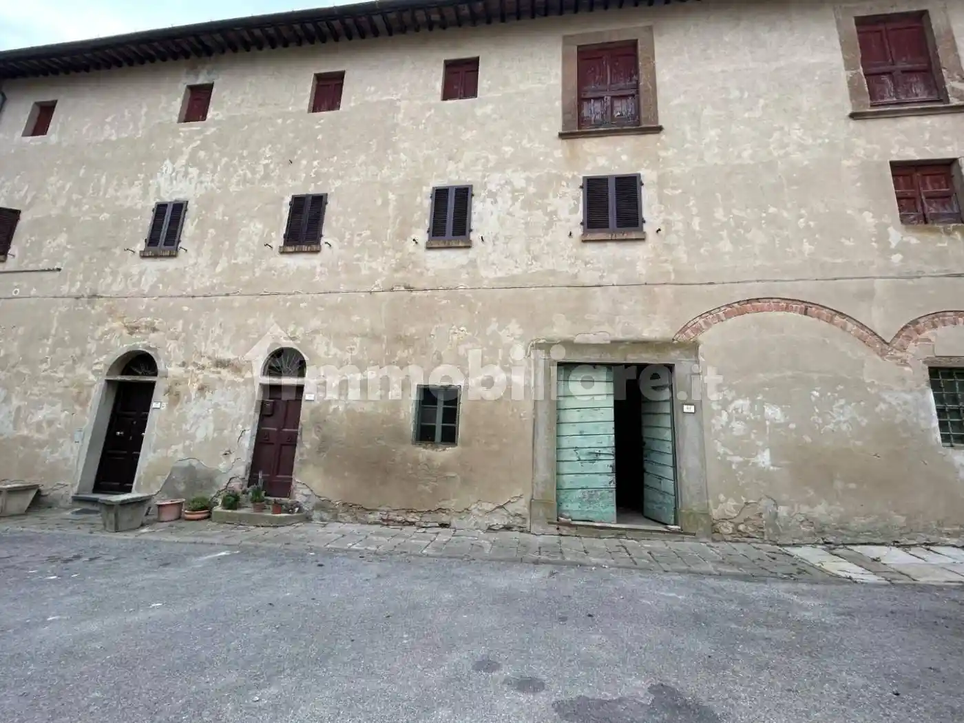 Palazzo - Edificio in vendita a Peccioli