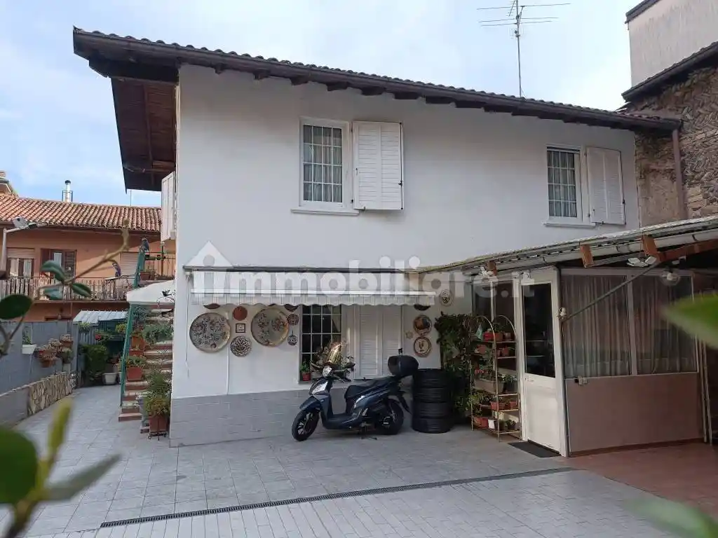 Villa in vendita a Azzano San Paolo