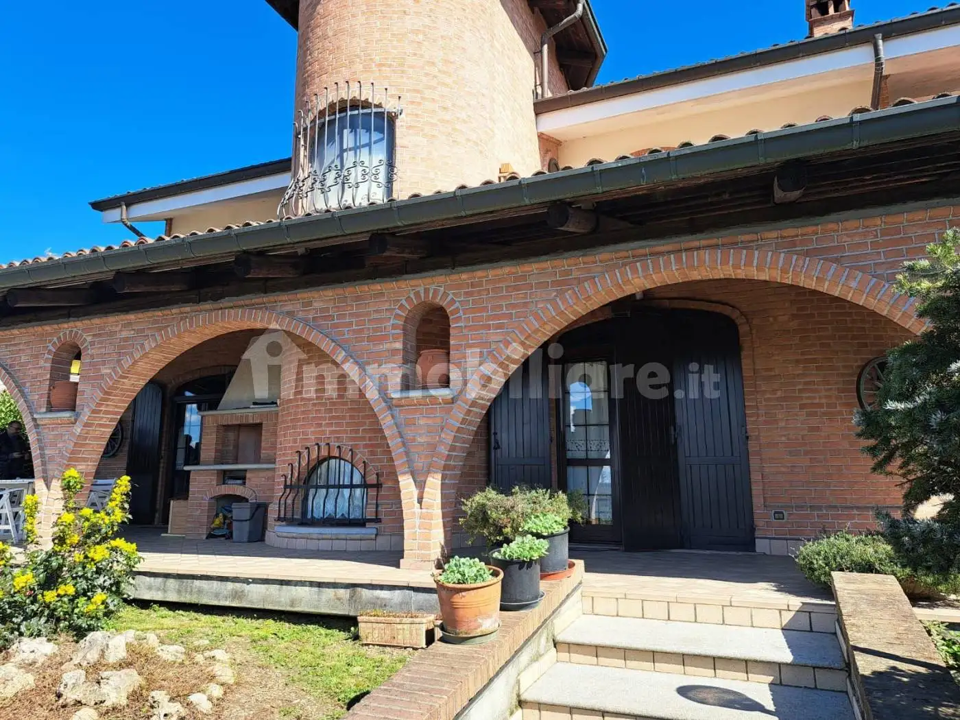 Villa unifamiliare, ottimo stato, 380 m², Castelletto Monferrato - foto 2