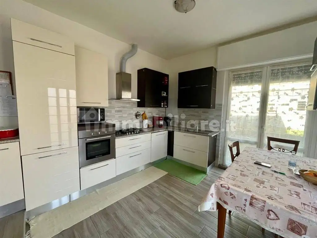 Bilocale via Roma 3, Centro, Azzate - foto 2