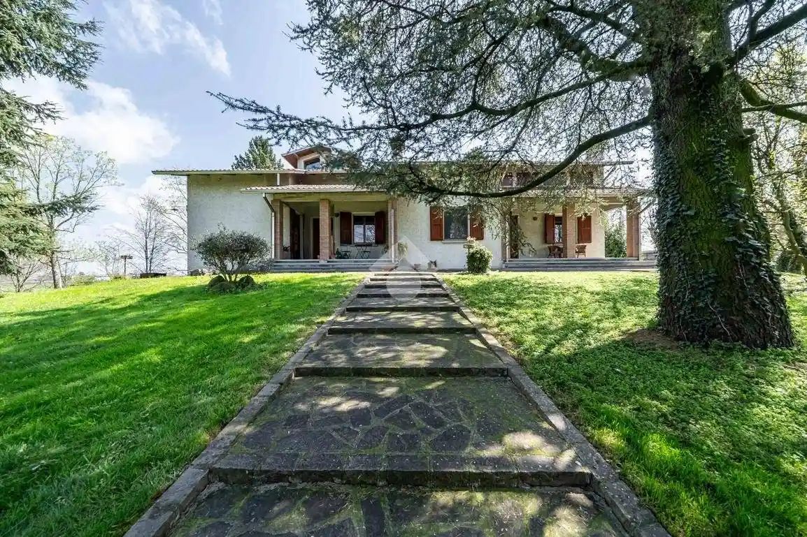 Villa in vendita a Cavriago