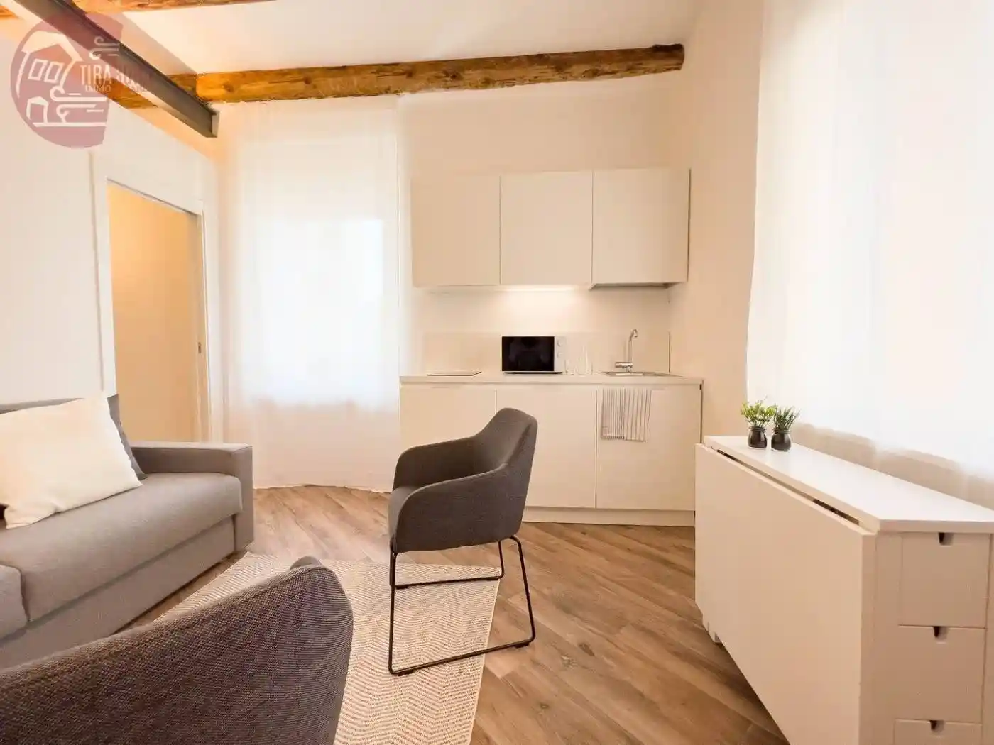 Palazzo - Edificio in Affitto - foto 2