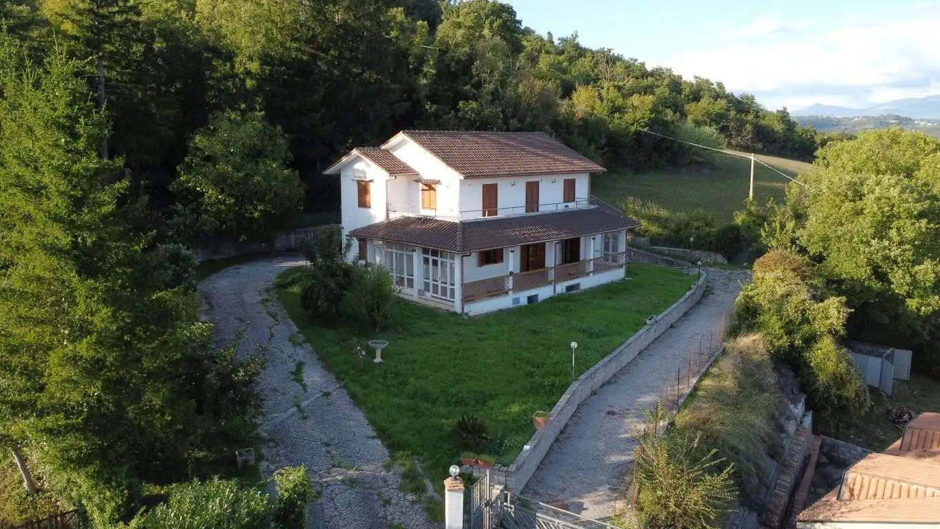 Villa in vendita a Torricella in Sabina