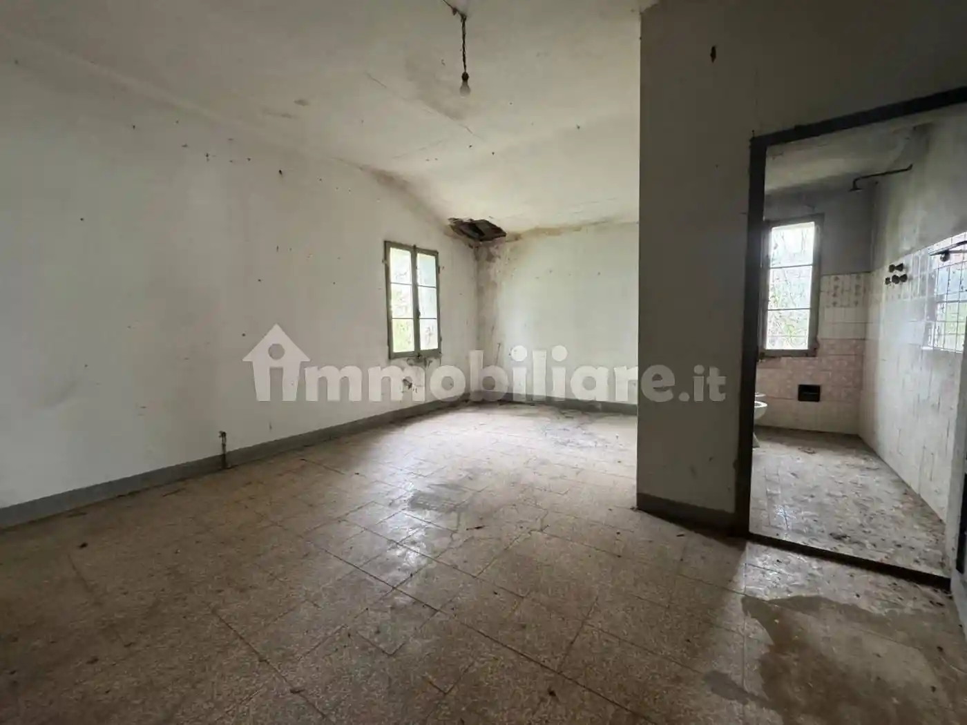 Terratetto plurifamiliare 365 m², da ristrutturare, Roncadello, Forlì - foto 2