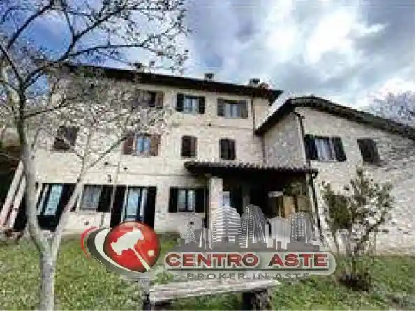 Appartamento in vendita a Urbino