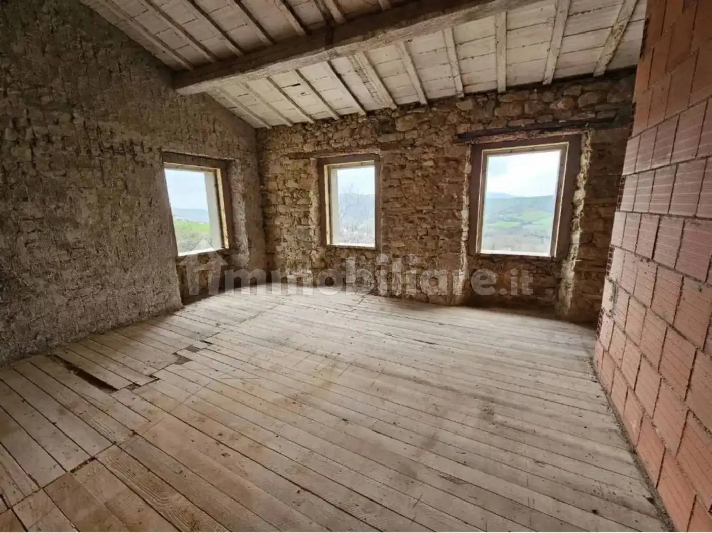 Rustico - Casale in vendita a Sassofeltrio