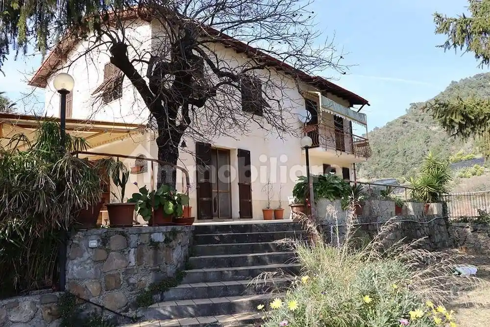 Villa in vendita a Dolceacqua