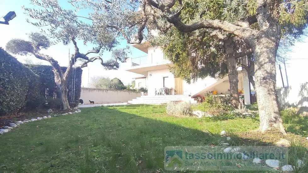 Villa in vendita a Ortona