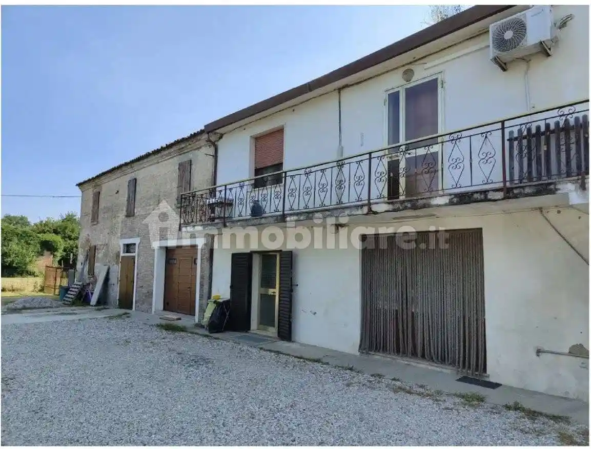 Rustico - Casale in vendita a Tresignana