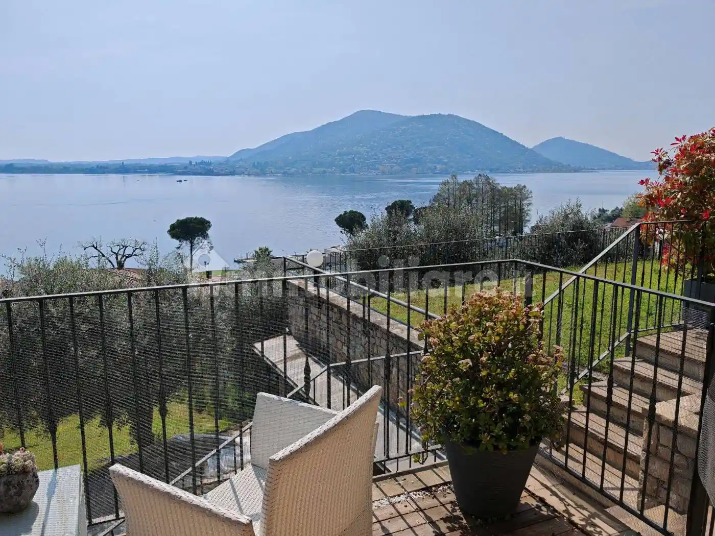 Villa in affitto a Predore