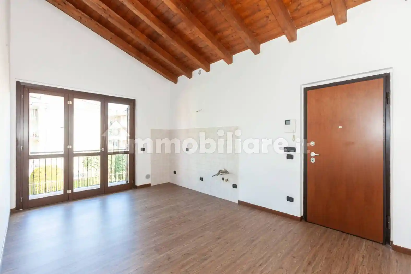 Appartamento in vendita a Oggiona con Santo Stefano