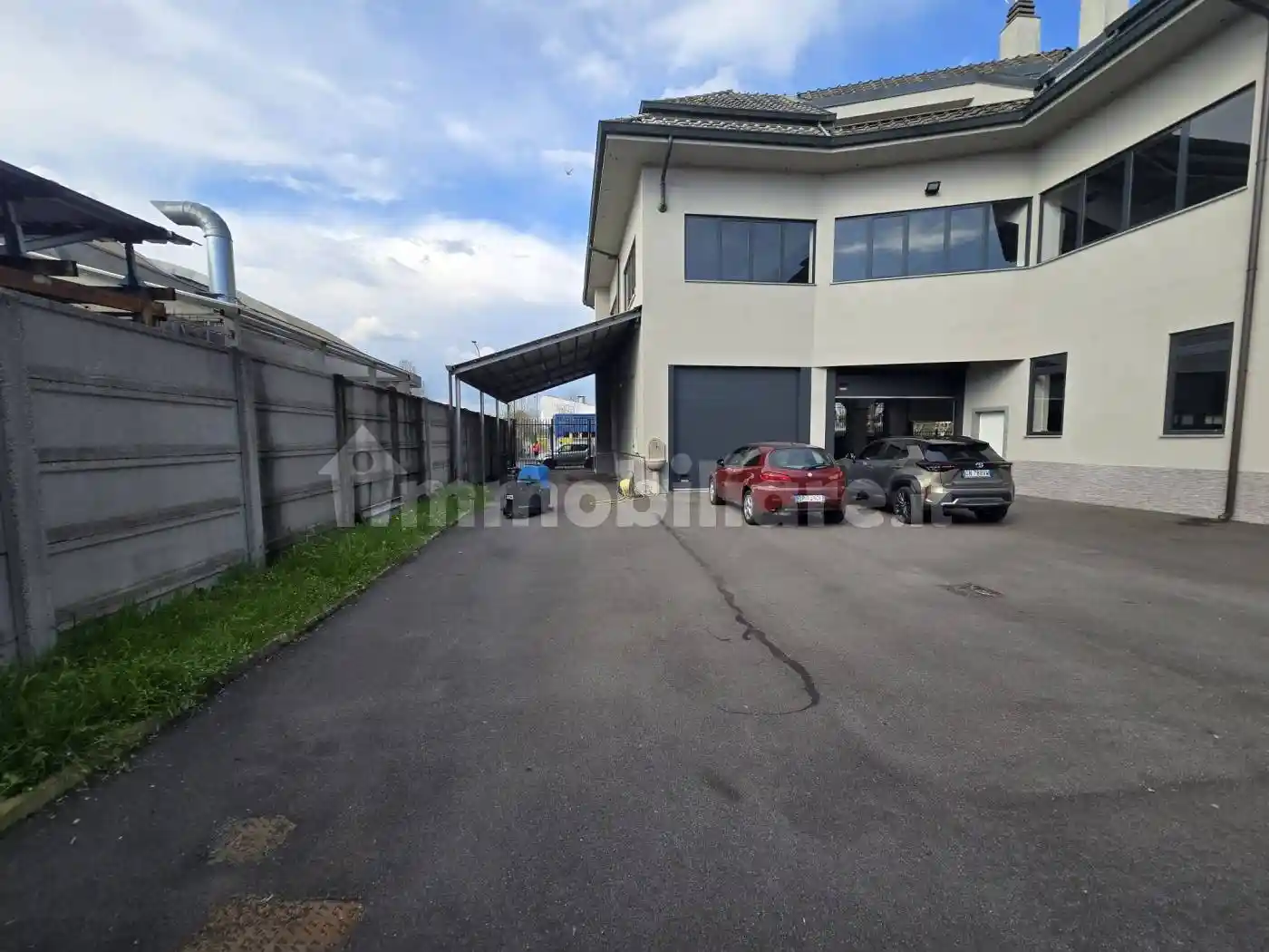 Palazzo - Edificio in vendita a Segrate