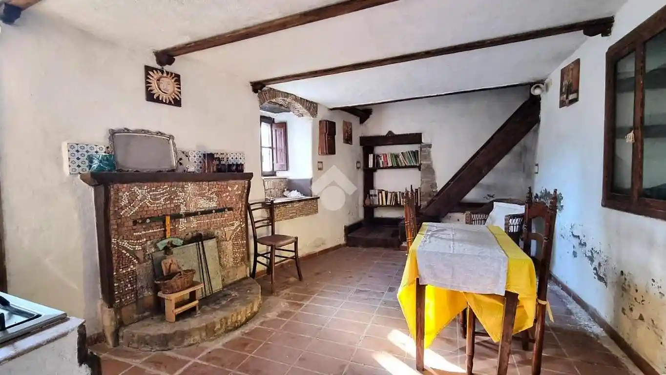 Palazzo - Edificio in vendita a Segni