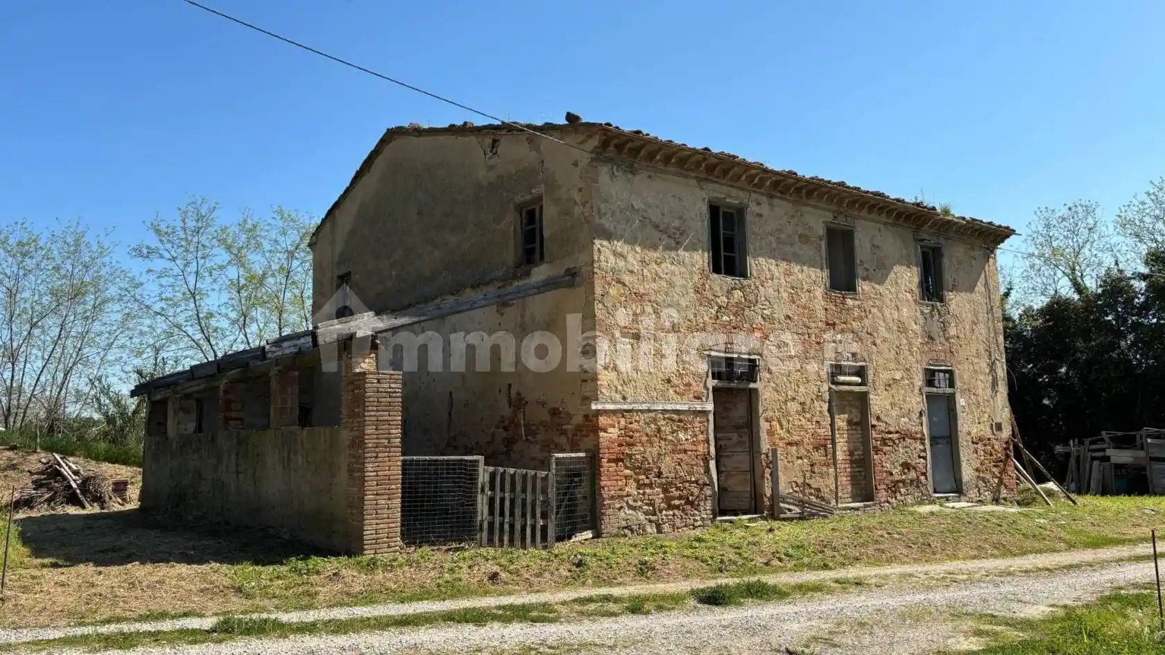 Rustico - Casale in vendita a Fauglia