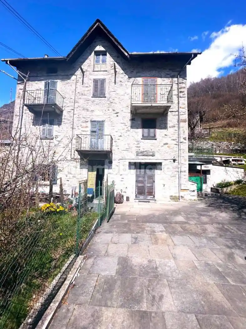 Appartamento in vendita a Chiesa in Valmalenco