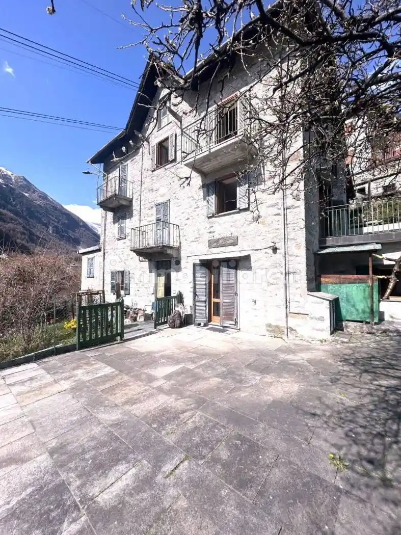 Appartamento in vendita a Chiesa in Valmalenco