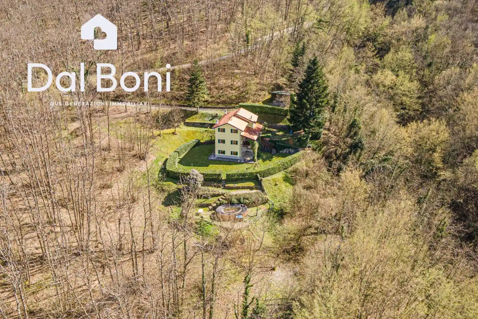 Villa in vendita a Varese Ligure