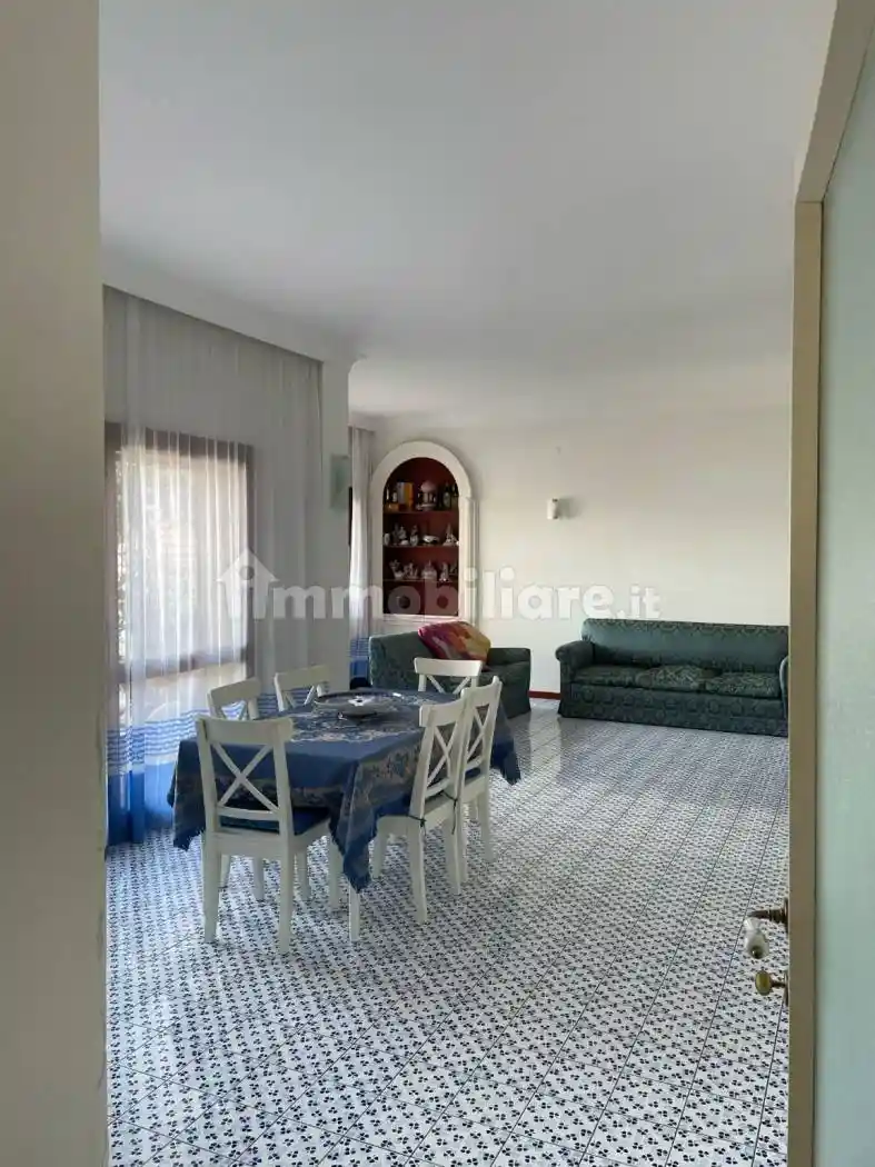 Appartamento in affitto a Napoli