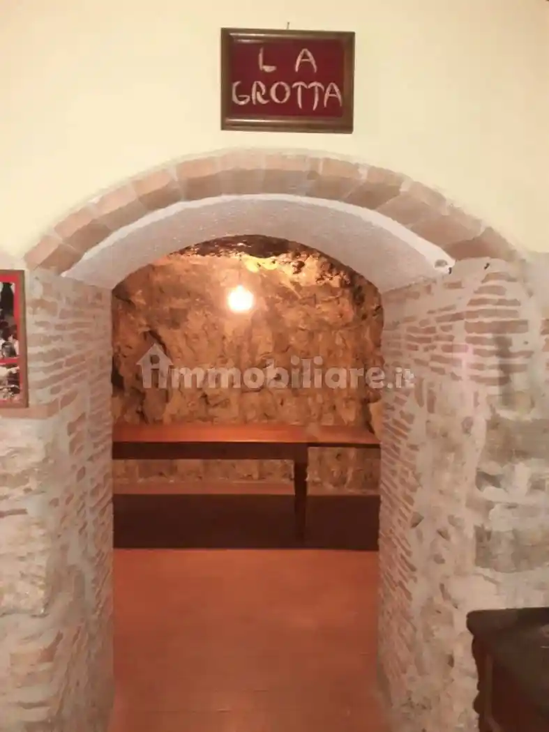 Casa indipendente in vendita a Montecatini Val di Cecina