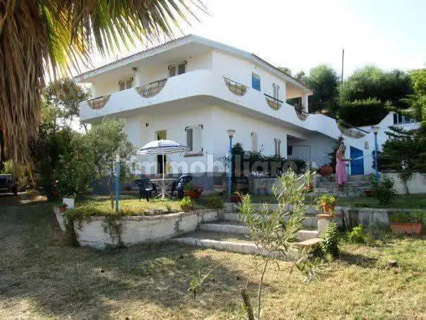 Villa in vendita a Cutro