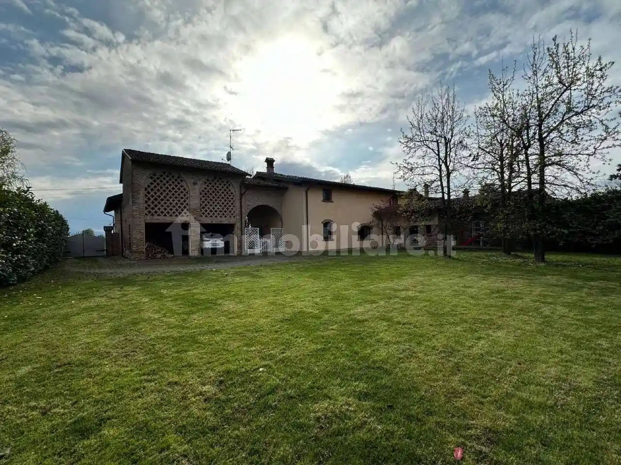 Casa indipendente in vendita a Cadeo