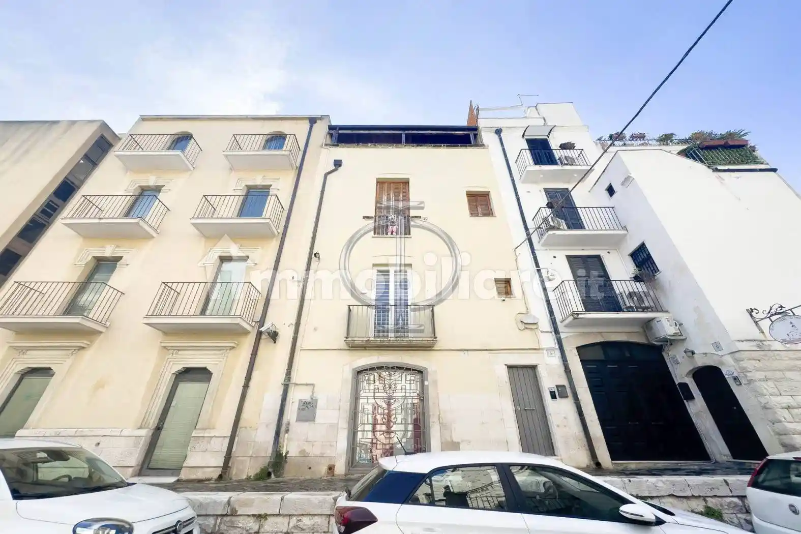 Palazzo - Edificio in vendita a Bari