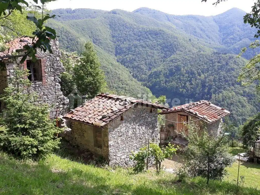 Rustico - Casale in vendita a Pescaglia