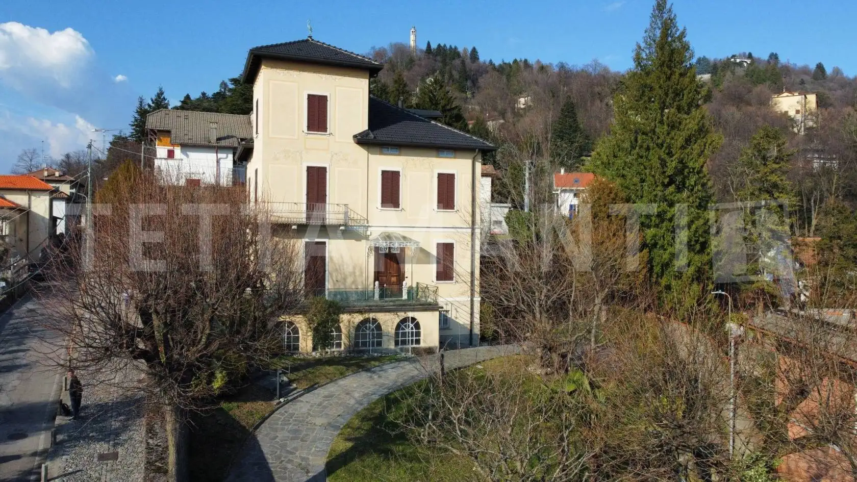 Villa in vendita a Brunate