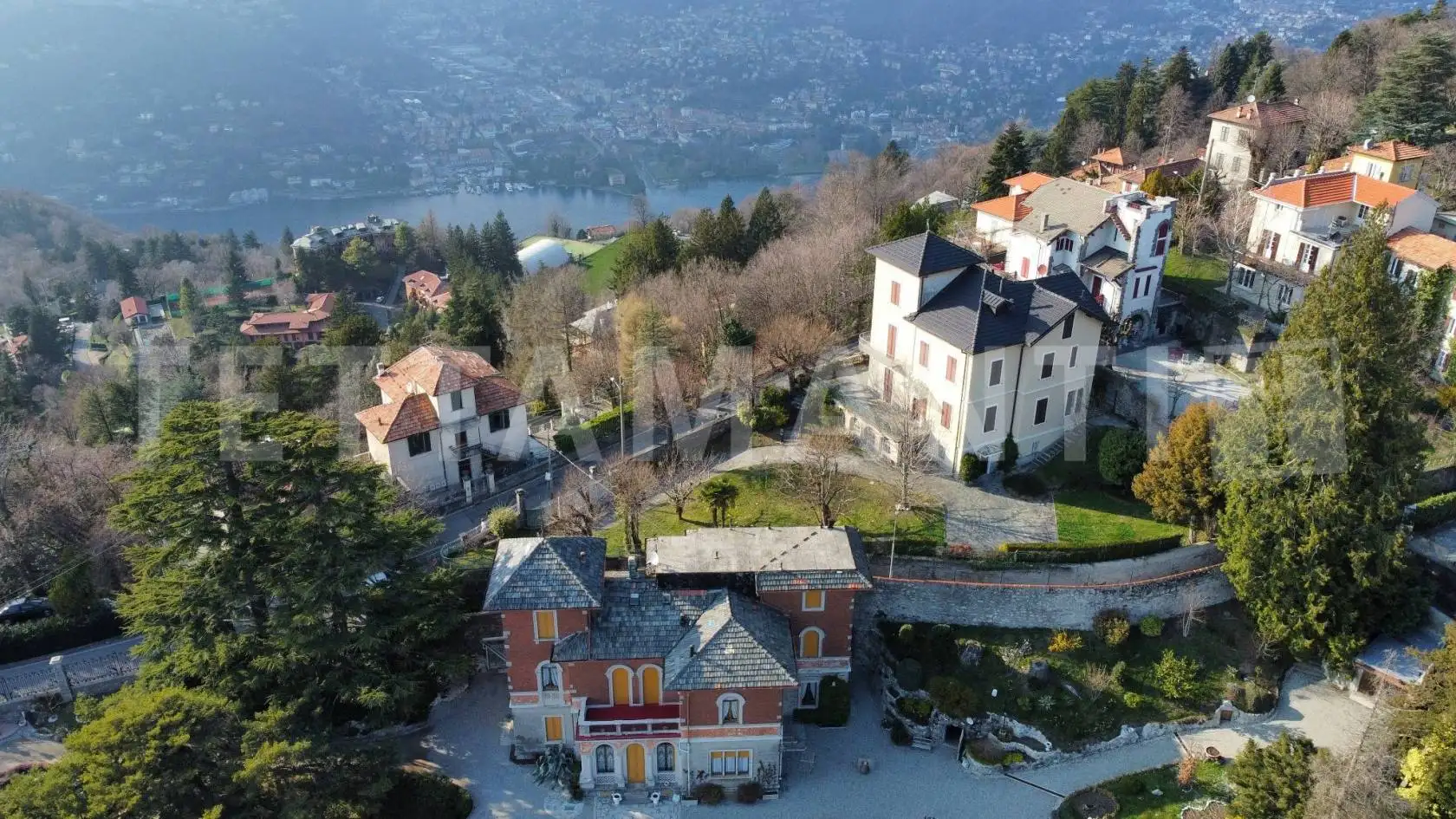 Villa unifamiliare via Mulattiera per San Maurizio 2, Brunate - foto 2