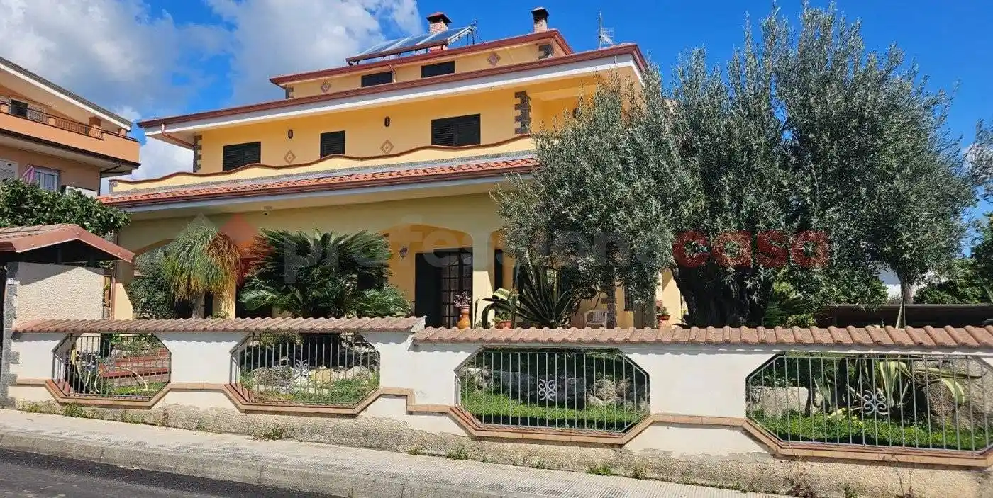 Villa unifamiliare via PO, 17, Paparo Sant'Angelo, Montepaone - foto 2