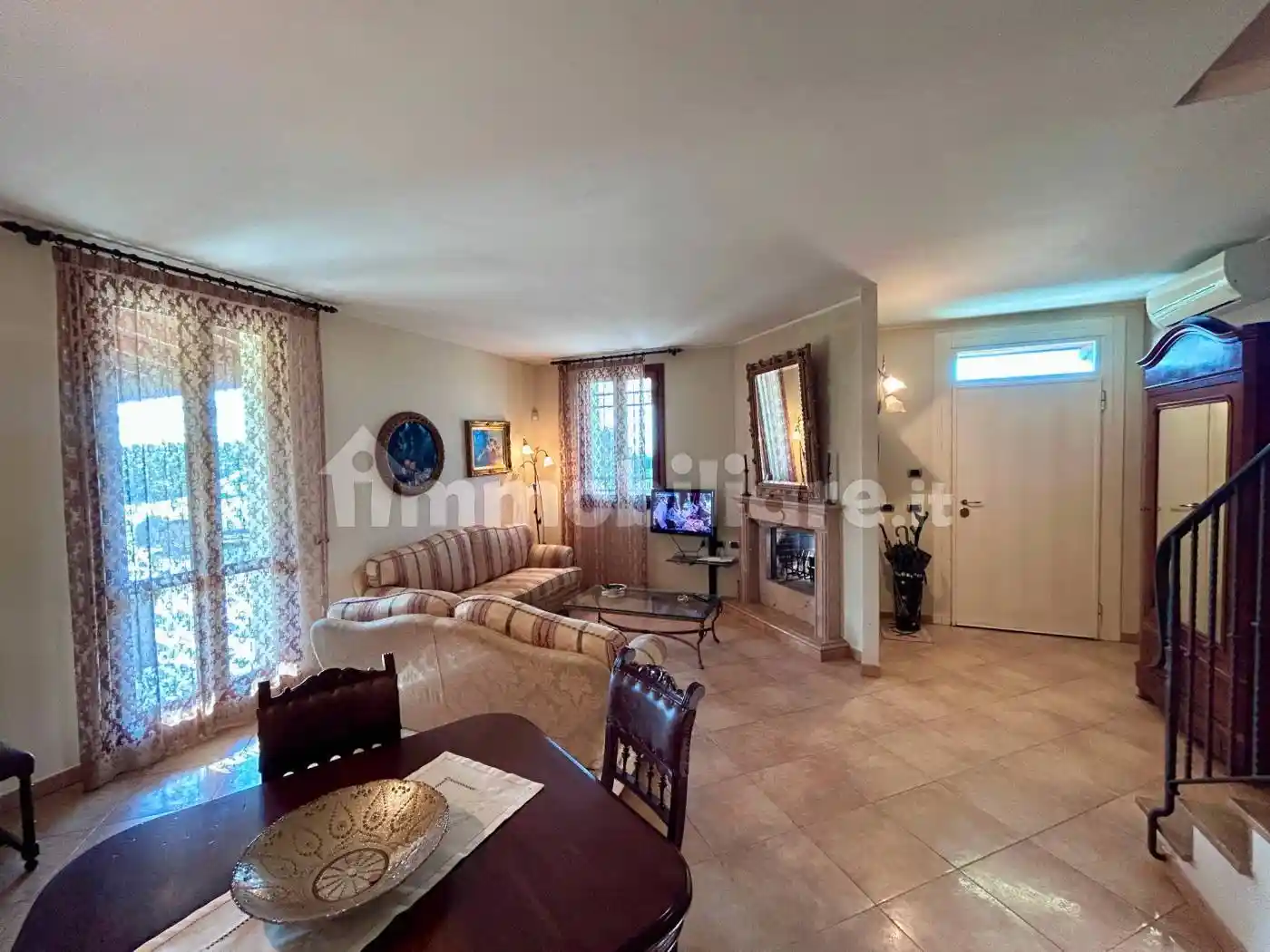 Villa in vendita a Correggio