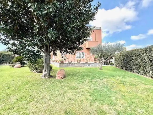 Villa unifamiliare via Eschilo, Axa, Roma - foto 3