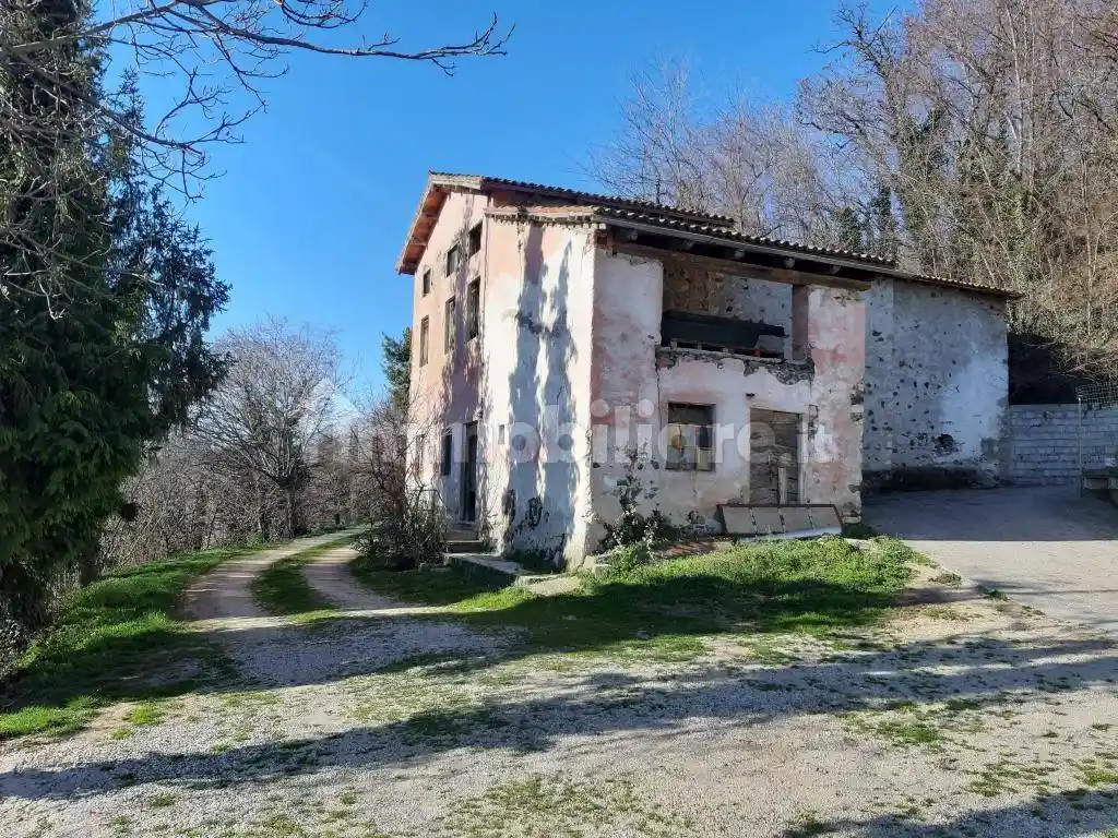 Rustico - Casale in vendita a Isola Vicentina