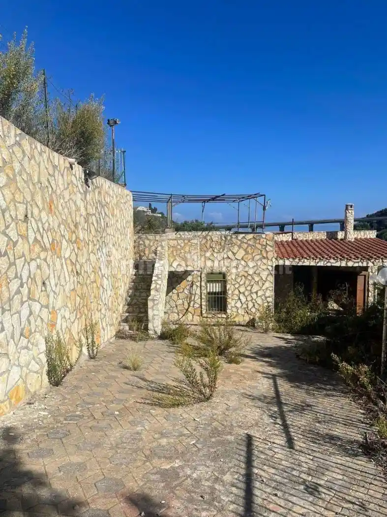 Villa in vendita a Altavilla Milicia