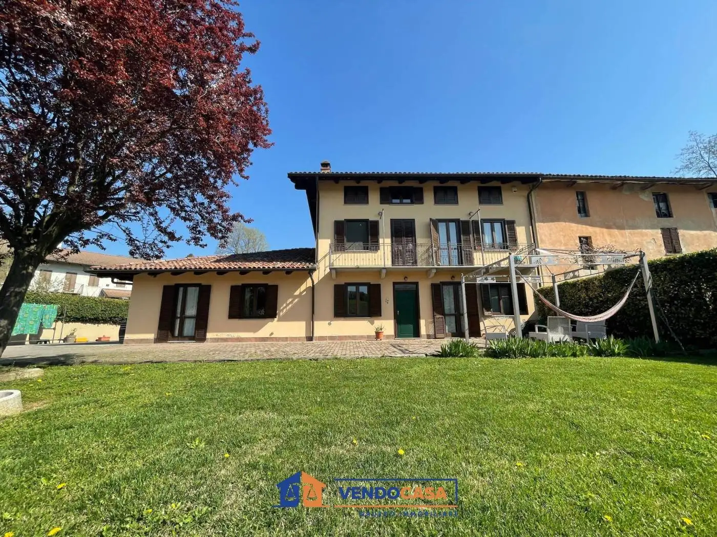 Villa in vendita a Calamandrana