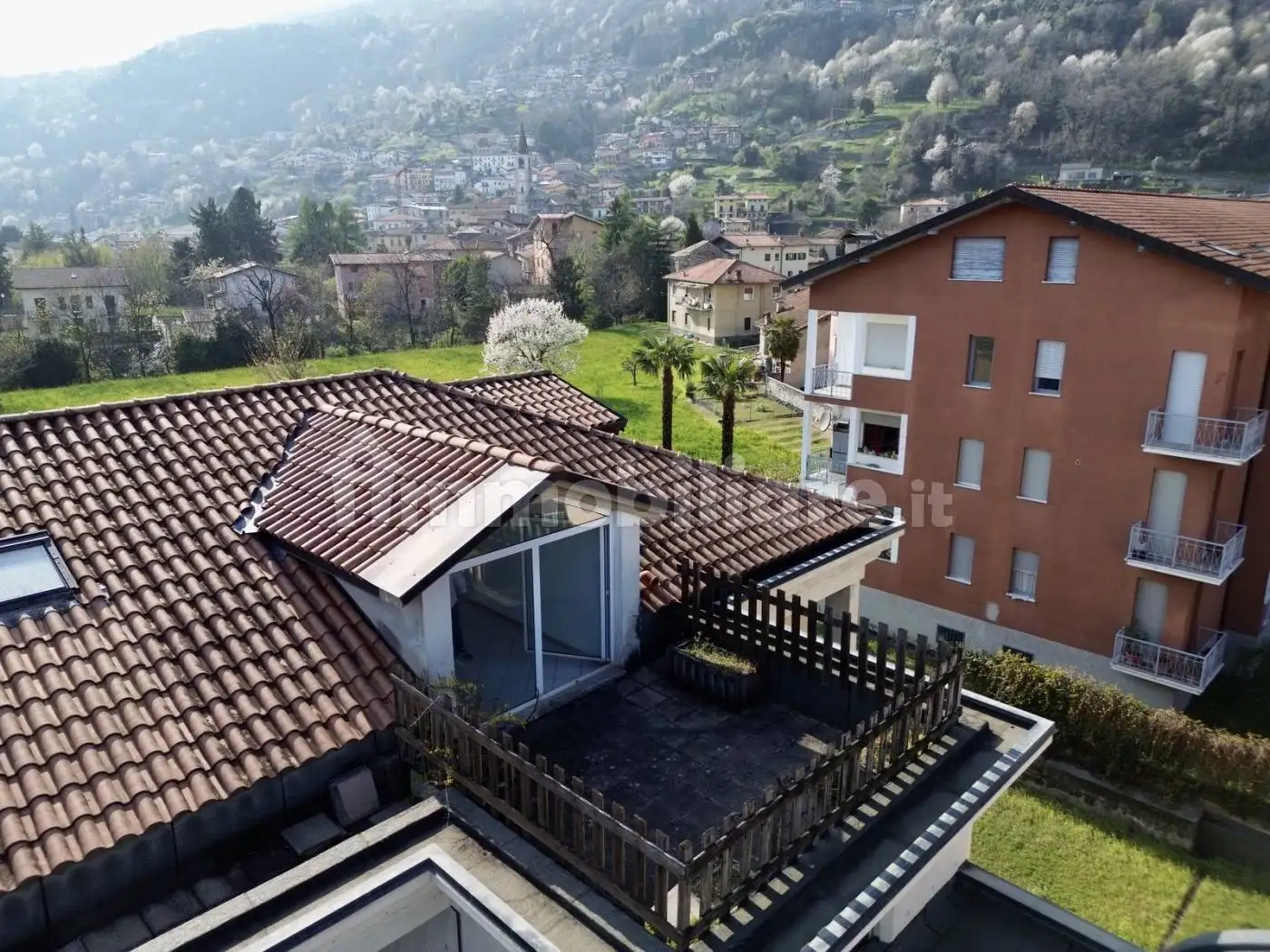 Appartamento in vendita a Gravedona ed Uniti