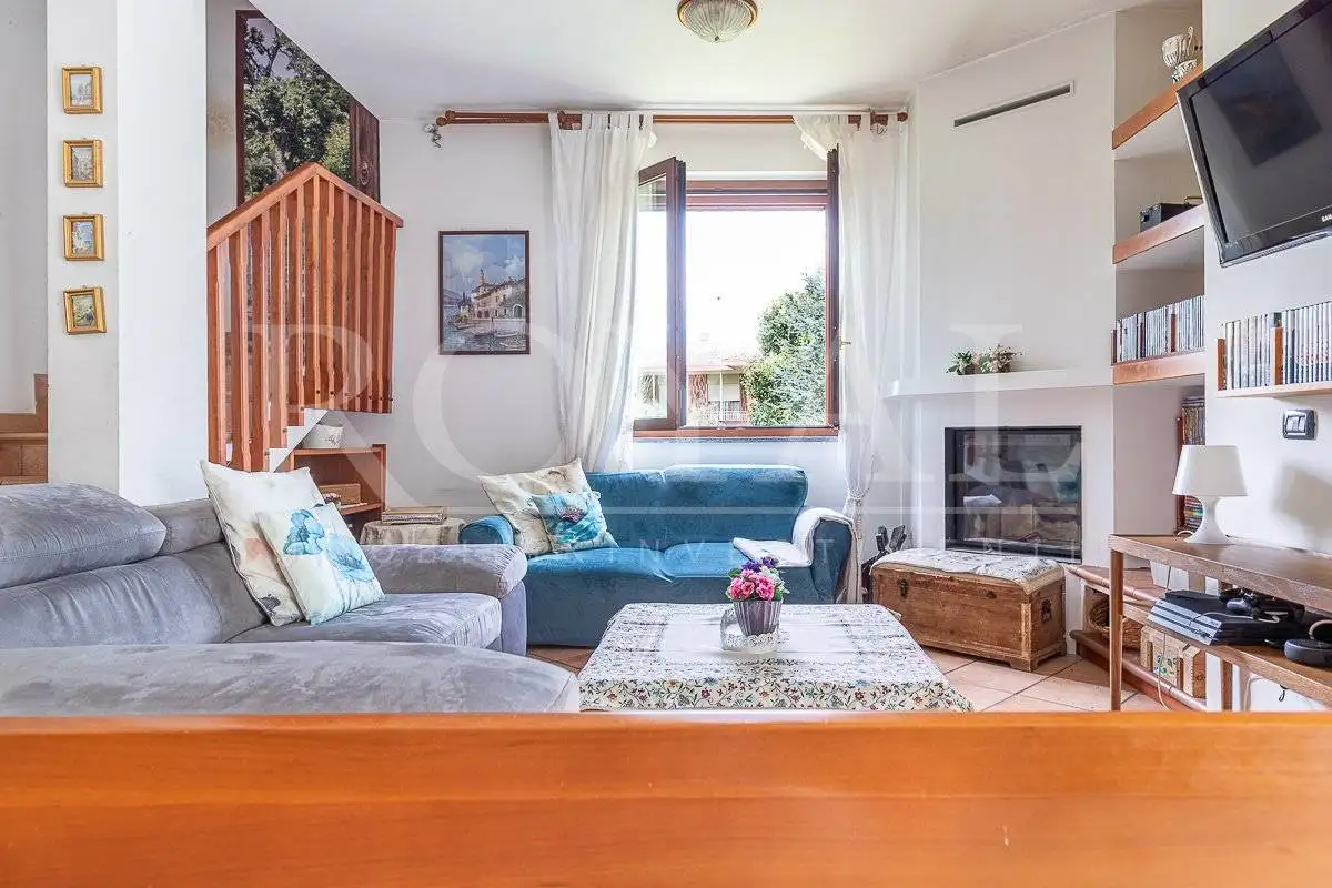 Villa bifamiliare via Don Giovanni Leoni 32, Centro, Aicurzio - foto 3